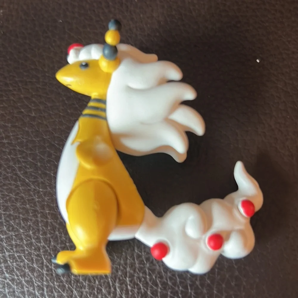 Authentic Pokemon Figure Mega Ampharos Gotta Catch Them All Nintendo TOMY